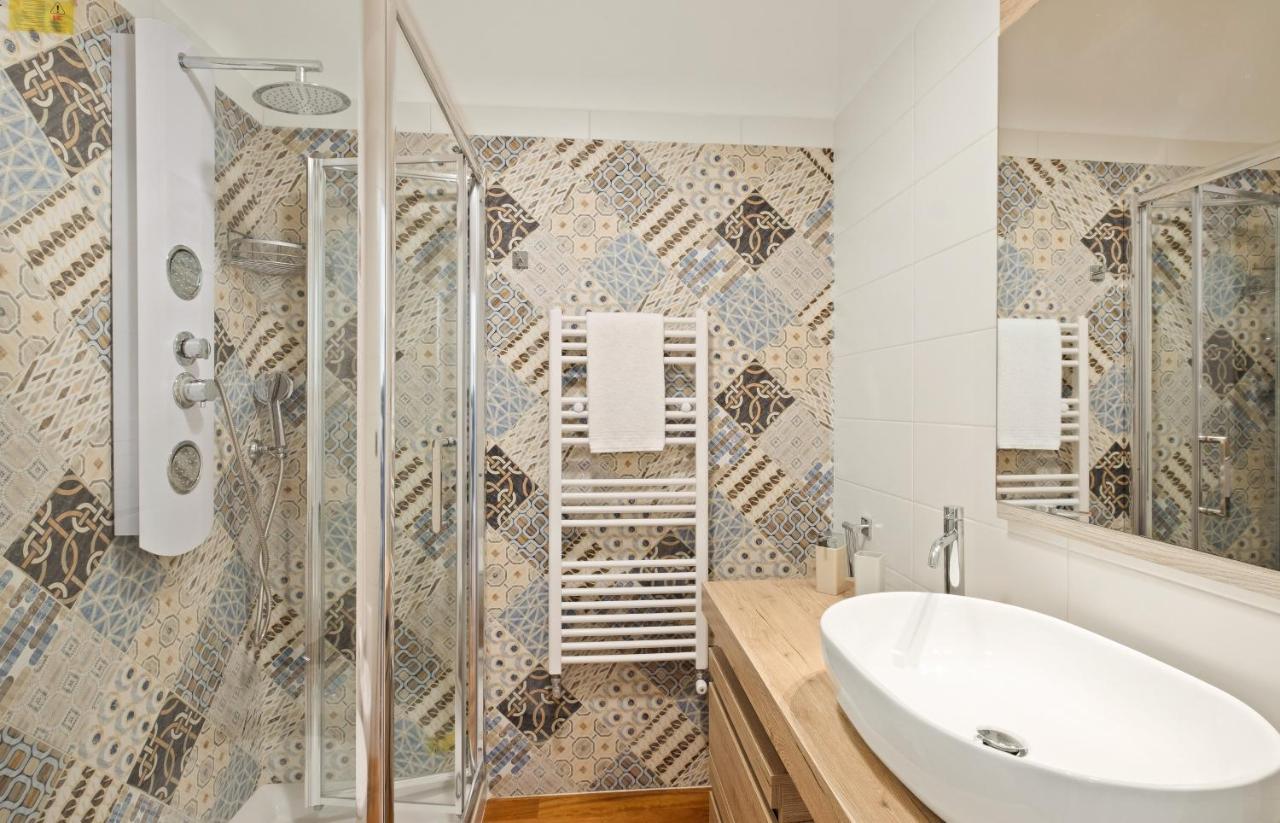 3 Bed Modern Flat - 15 Minutes Walk To Colosseum โรม ภายนอก รูปภาพ